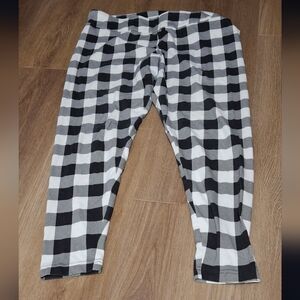 Womens Time And Tru Leggings Size XL.